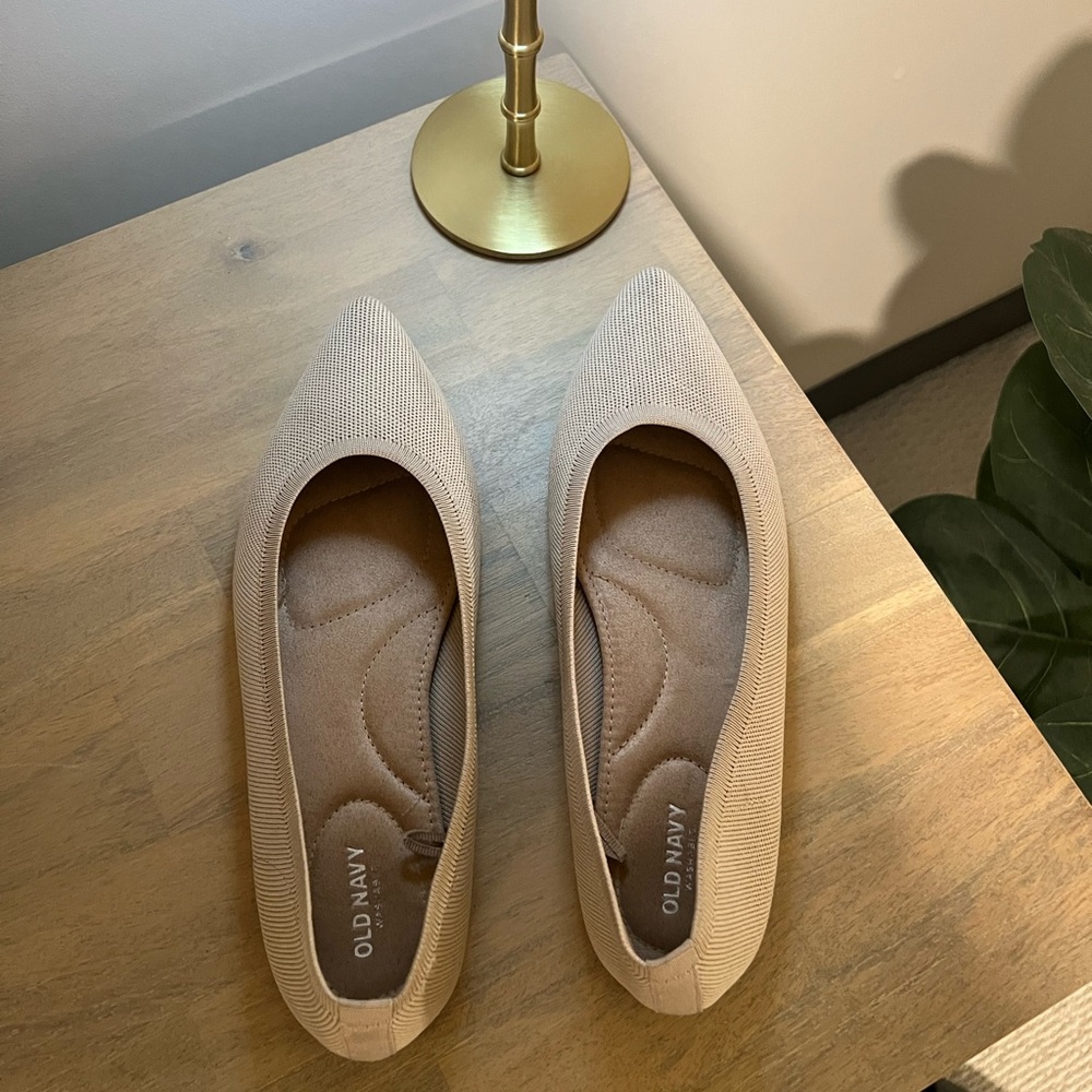Old Navy Women's Beige Knit Flats